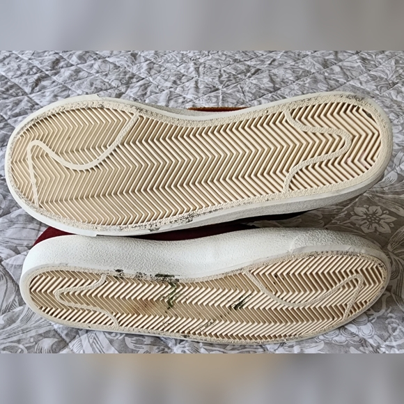 Nike Blazer Mid ‘77 QS Dorothy Gaters Women’s Sz 16 Black Red Gold CU6442-001 - Picture 5 of 6